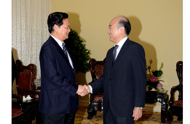 ນາຍົກລັດຖະມົນຕີຫງວຽນເຕີນຢຸງຕ້ອນຮັບຮອງຜູ້ອຳນວຍການ IMF